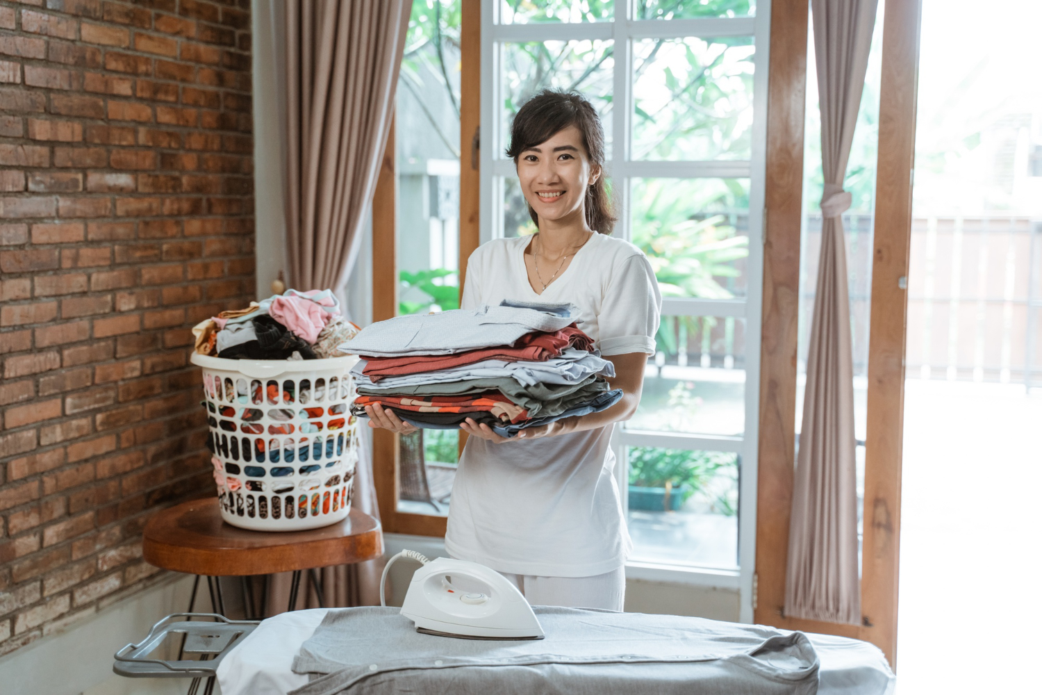 How to Choose the Best Laundry Service for Airbnb Needs?
